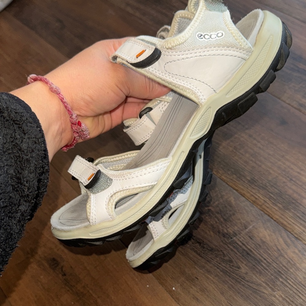 Ecco Women's Cream and Black Sandals - Picture 7 of 11